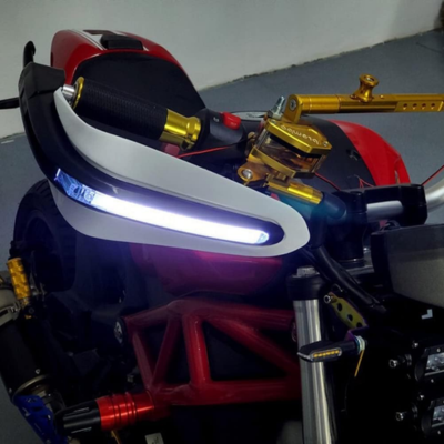 Protector de manecillas con luz led